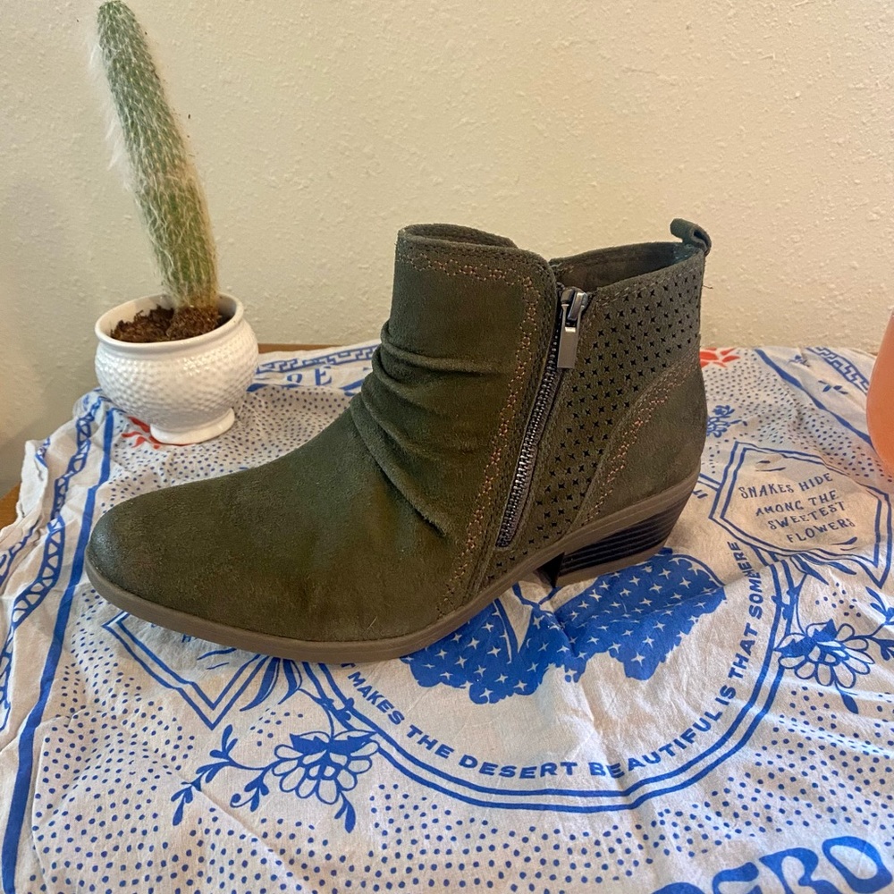 Earth Origins low heel booties
